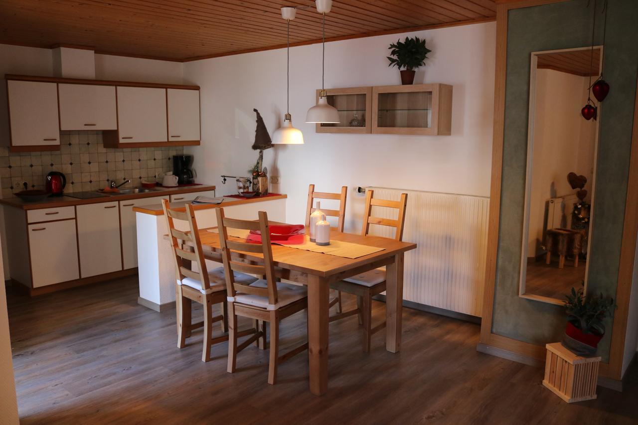 Ferienhaus Höll Russbach am Pass Gschütt Exterior foto